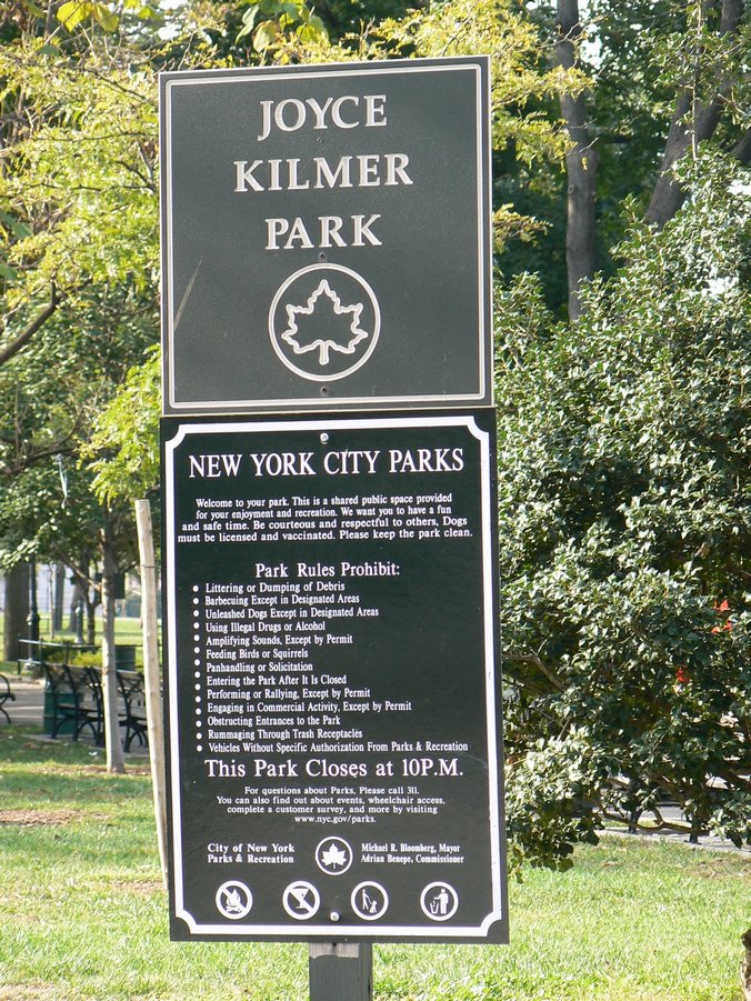 Bronx - Grand Concourse Str: Bronx - Joyce Kilmer Park 107